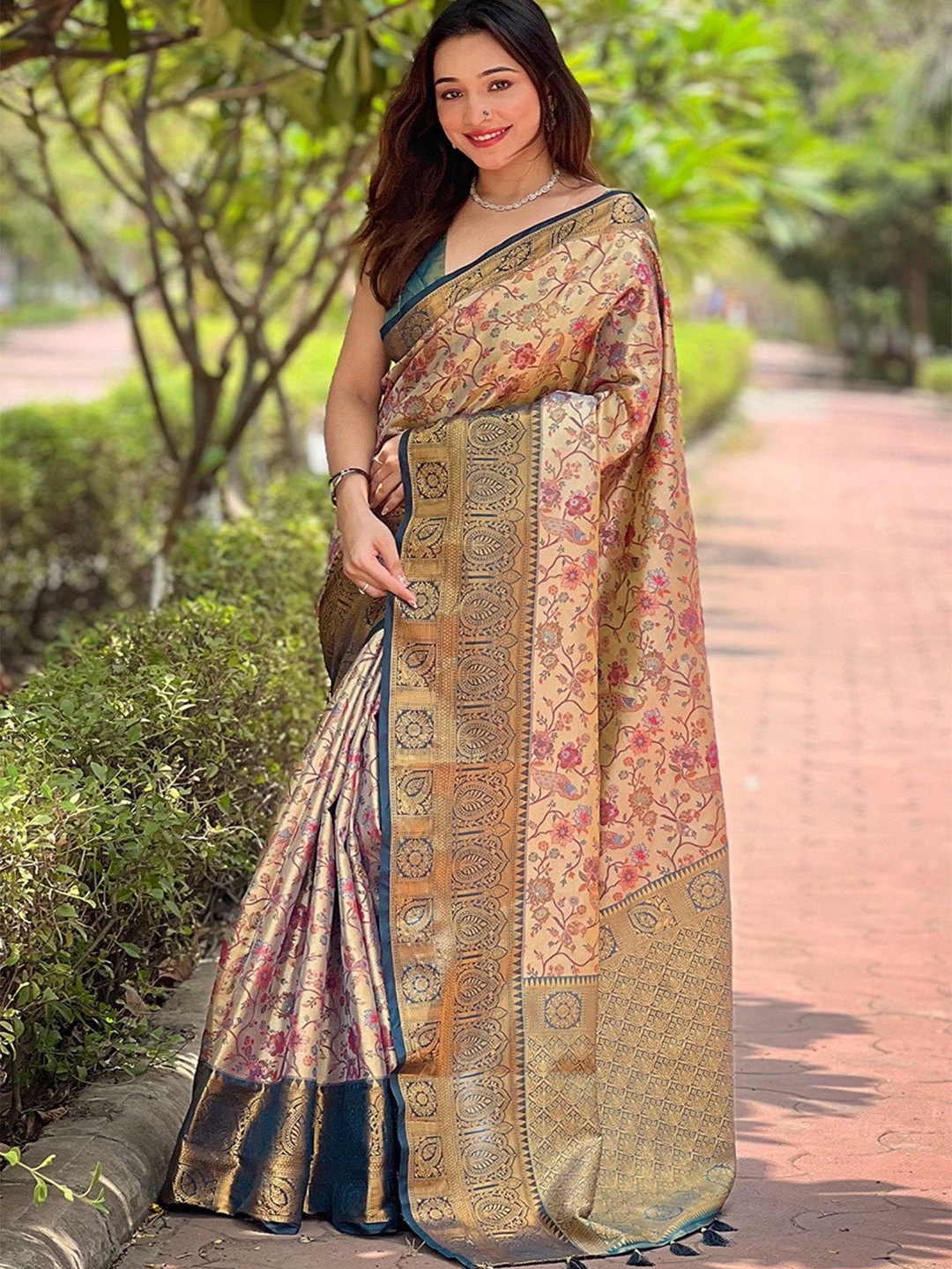 

MySilkLove Woven Design Zari Silk Blend Banarasi Saree, Cream
