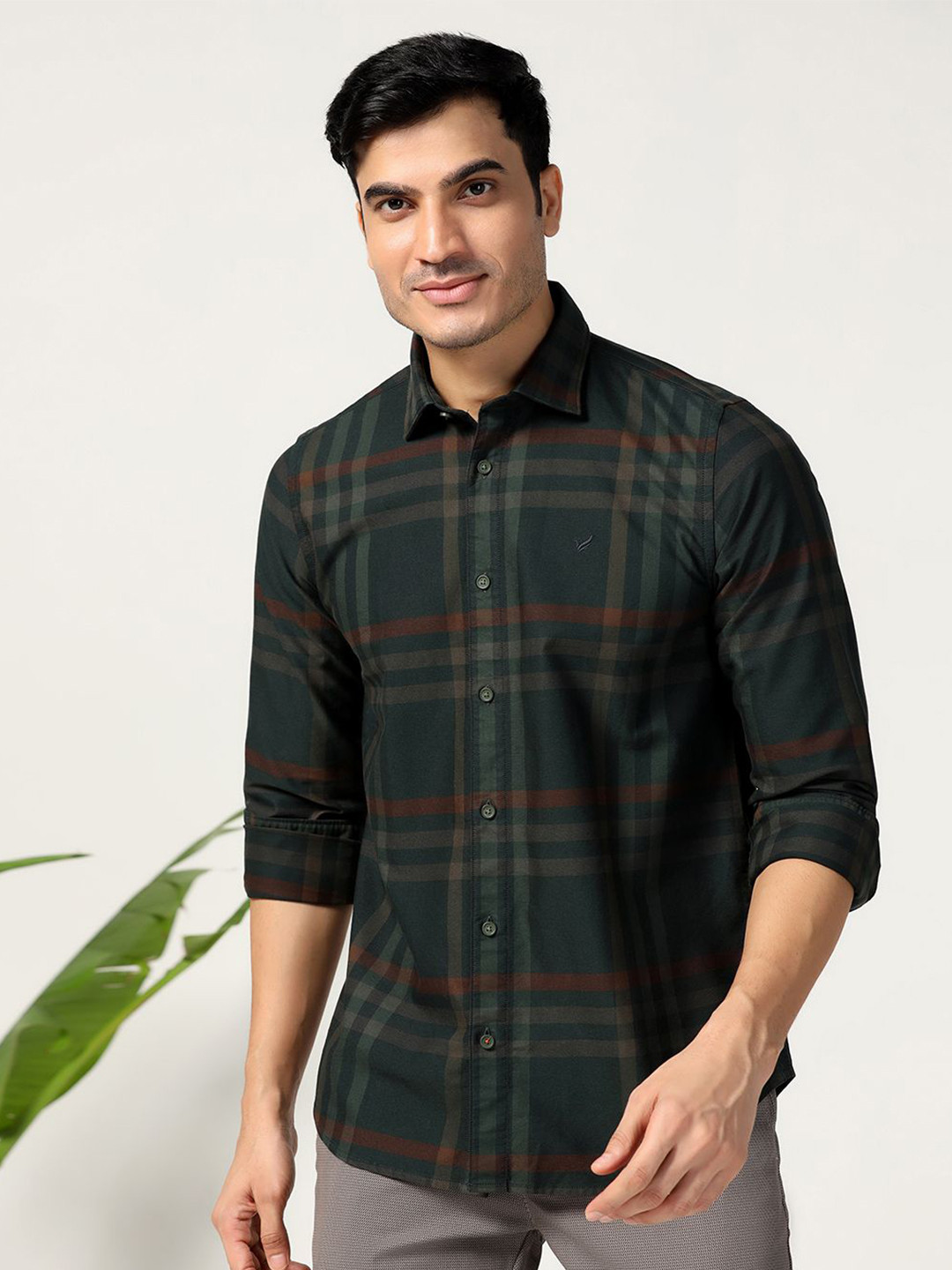 

Blackberrys Men India Spread Collar Tartan Checked Cotton Slim Fit Casual Shirt, Green