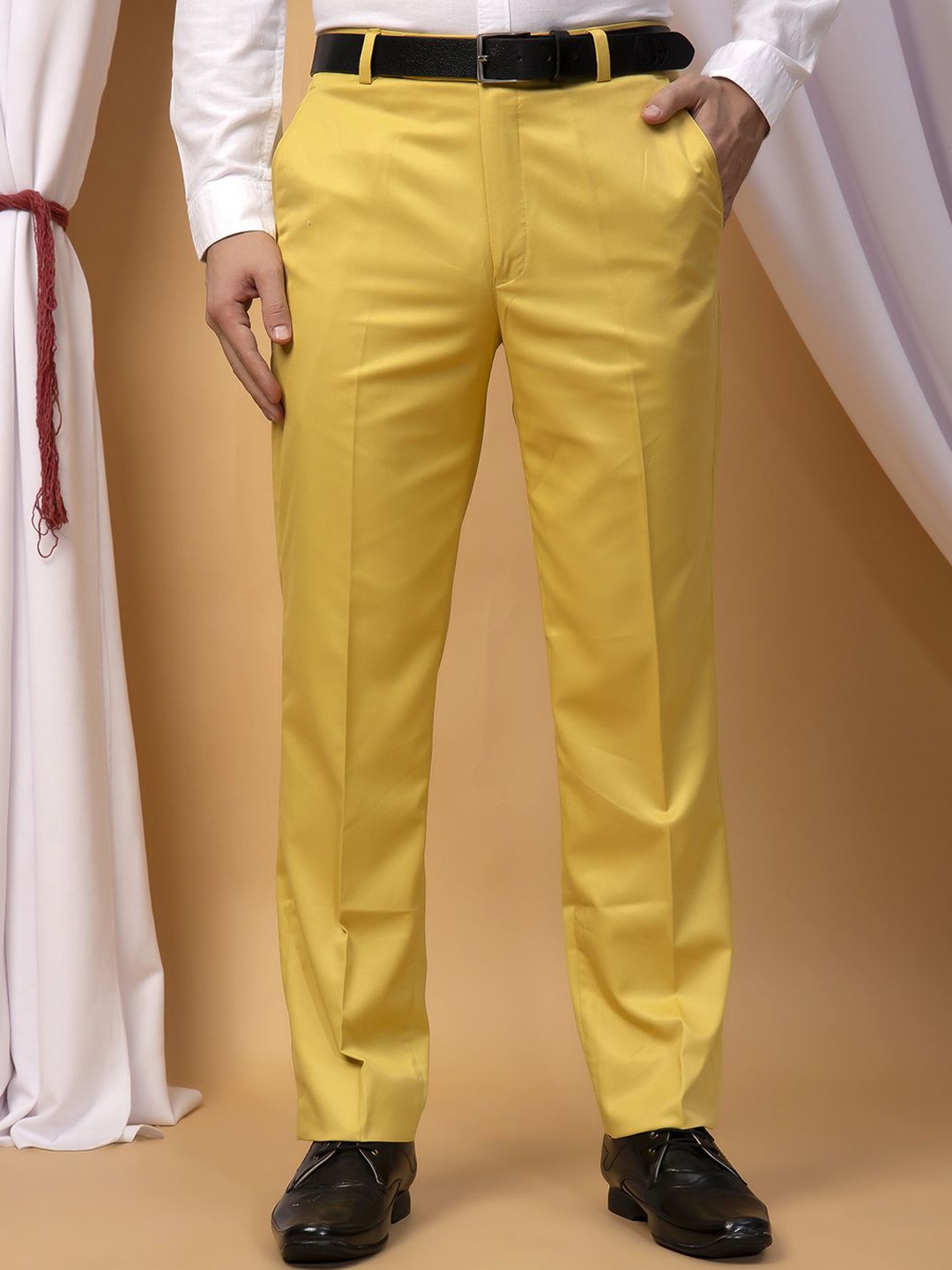 

Hangup Men Smart Trousers, Yellow
