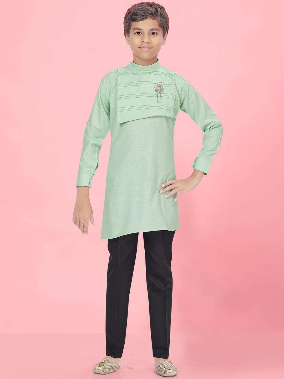 

BAESD Boys Mandarin Collar Regular Pure Cotton Straight Kurta with Trousers, Green