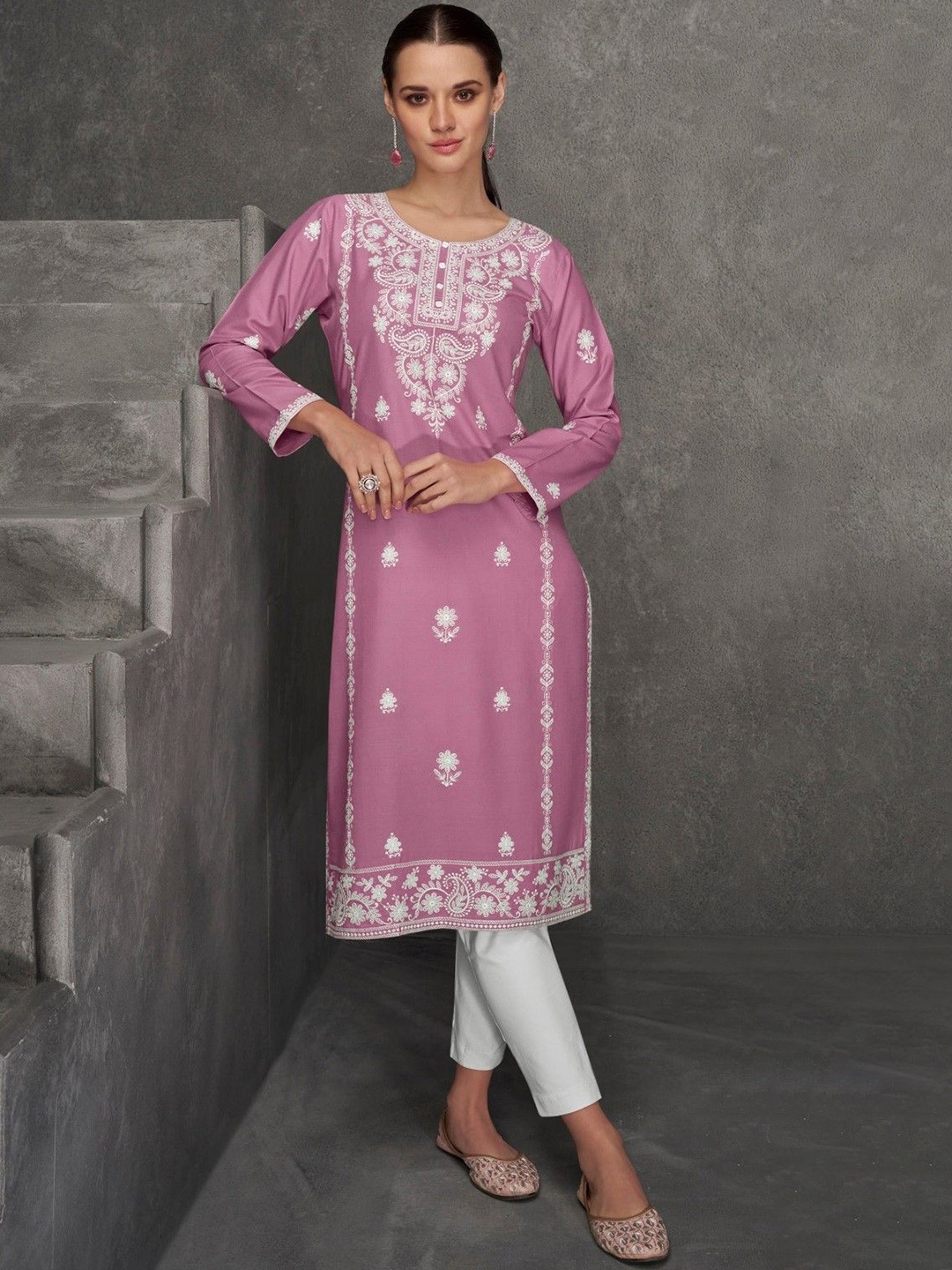 

AUTUMN LANE Paisley Embroidered Round Neck Pure Cotton Straight Kurta & Trouser, Pink