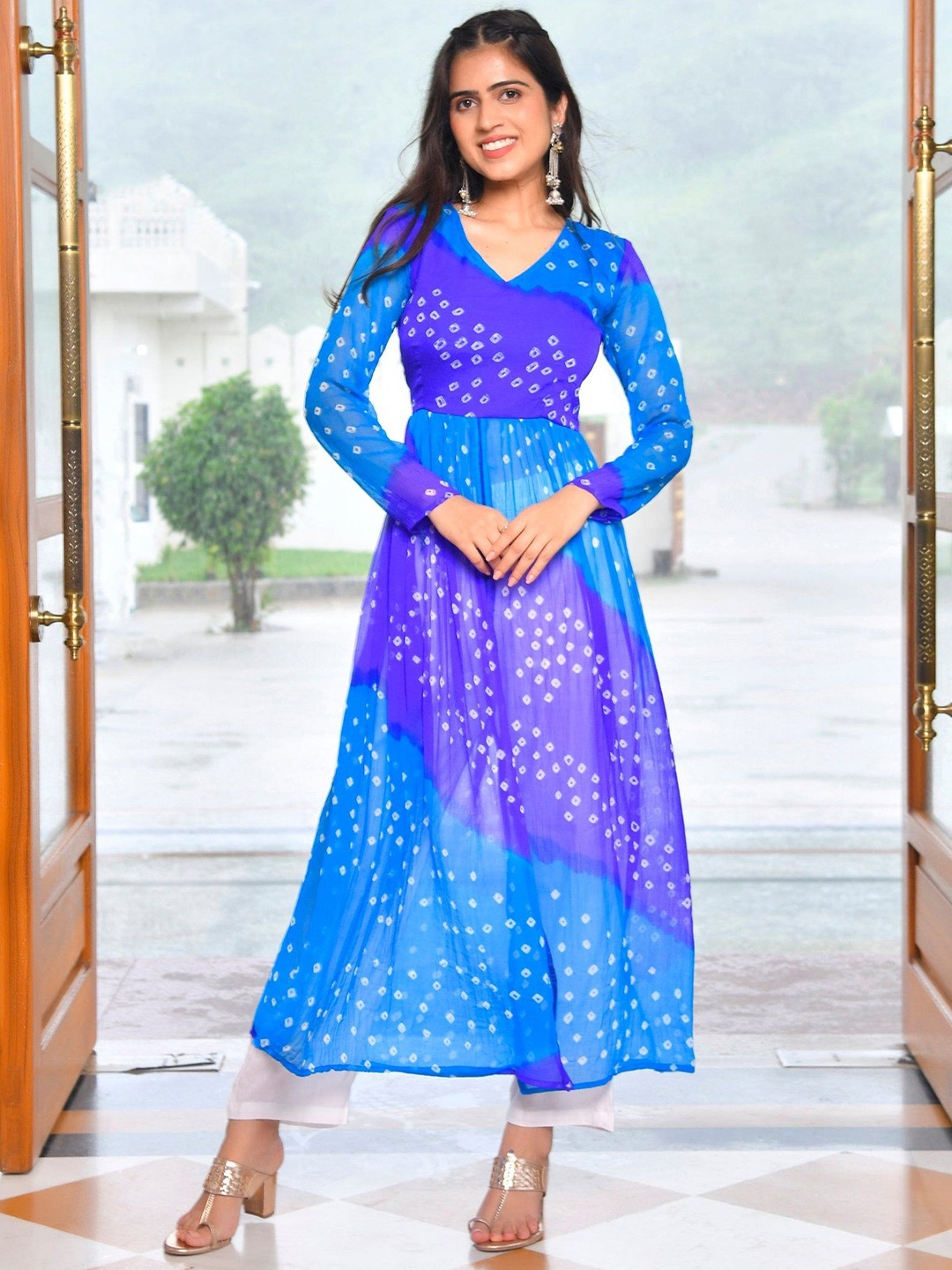 

Thread & Button Bandhani Printed Silk Chiffon A-Line Kurta With Trousers, Blue