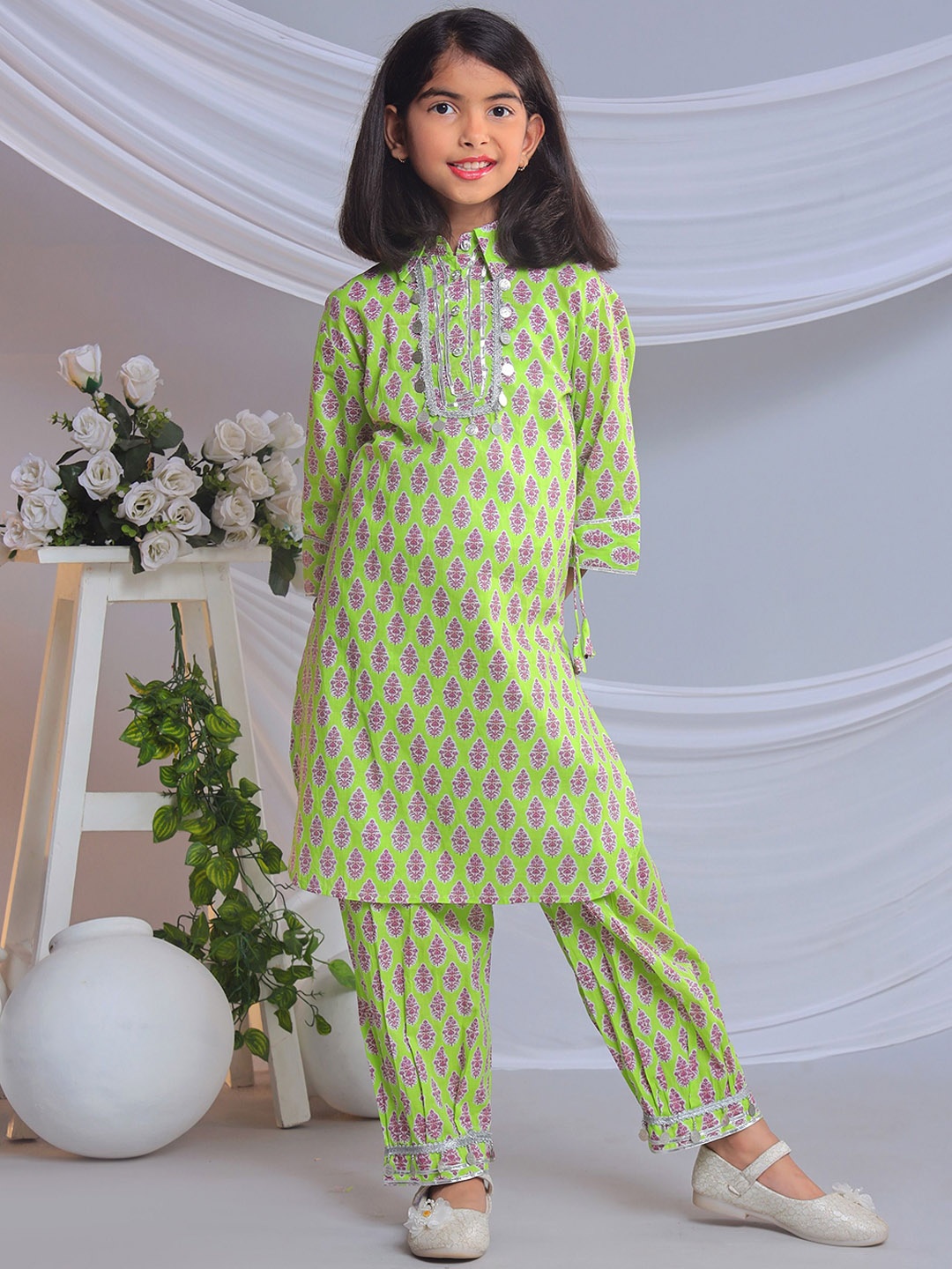 

BAESD Girls Ethnic Motifs Printed Shirt Collar Pure Cotton A-Line Kurta with Pyjamas, Green