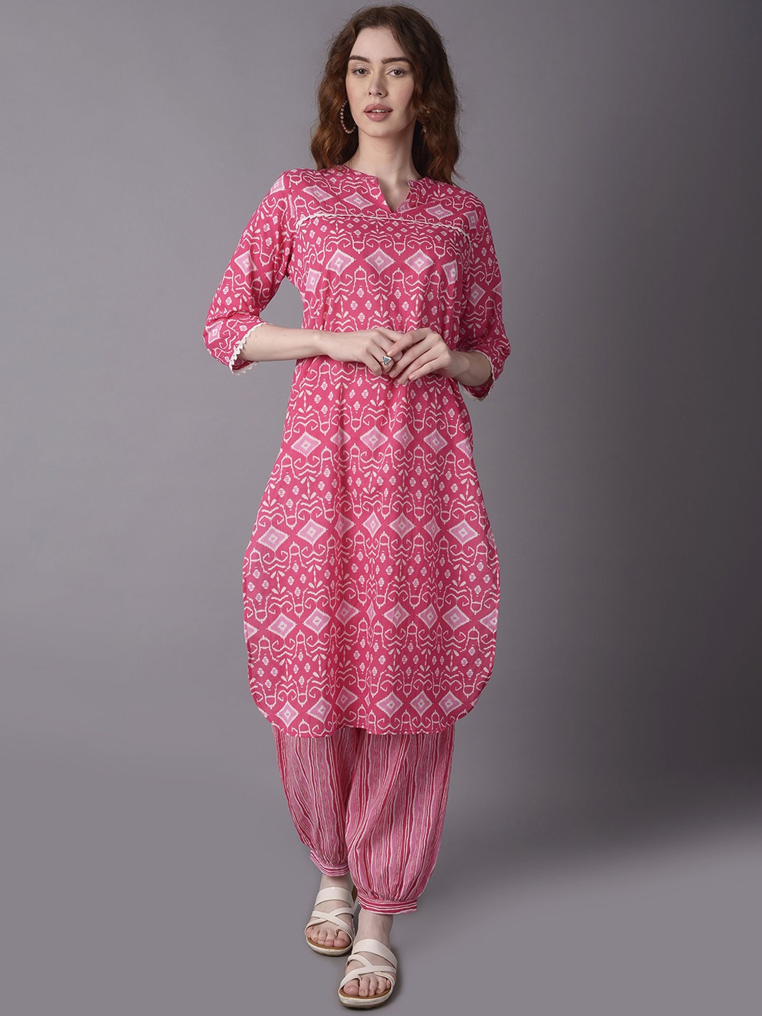 

Shree Geometric Printed Mandarin Collar Pure Cotton Straight Kurta with Harem Pants, Pink