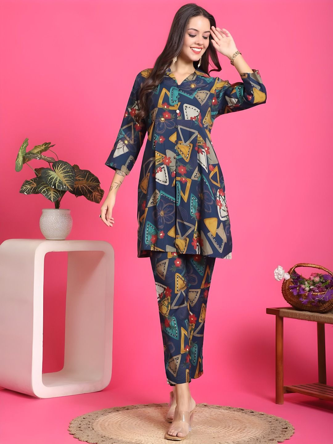 

NIJANAND TEXTILE Printed Top With Trousers Co-Ords, Blue