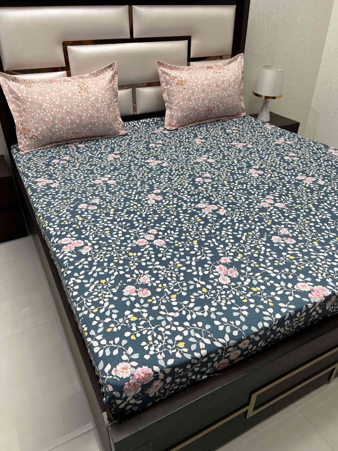 

Pure Decor Leisure Fur Blue Floral Microfiber 230 TC King Bedsheet & 2 Pillow Covers