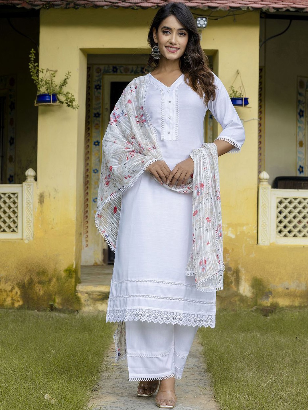 

Nayo Round Neck Straight Kurta with Trousers & Dupatta, White