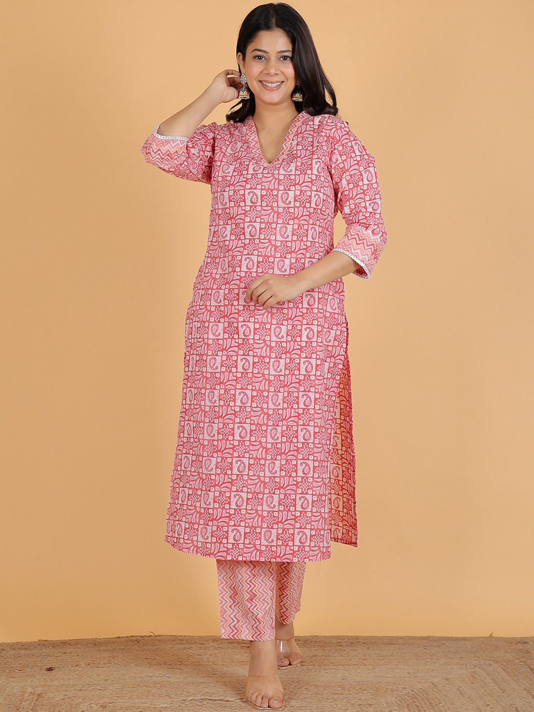 

Aramya Geometric Printed V-Neck Pure Cotton Straight Kurta with Trouser, Pink
