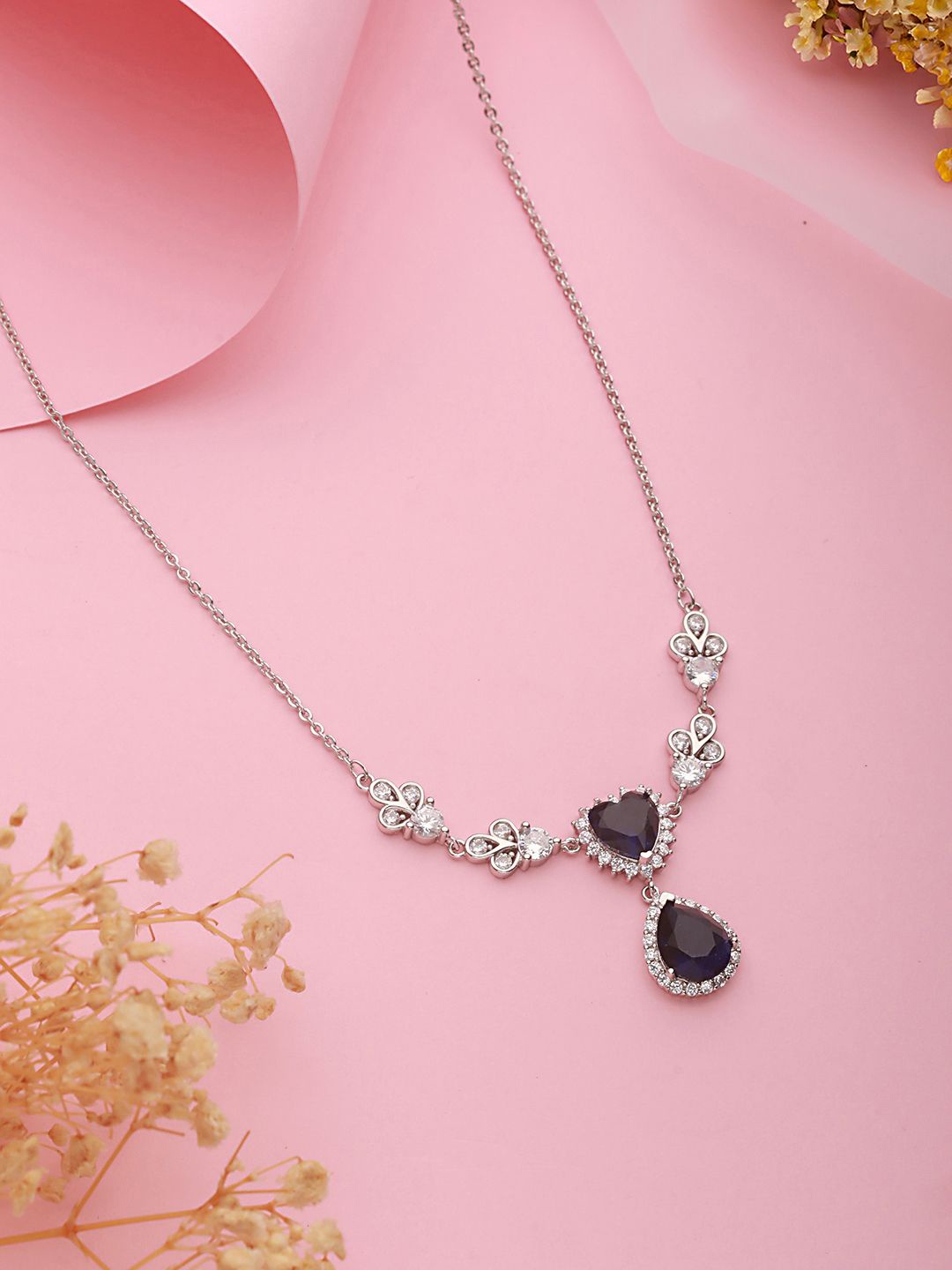 

SARAF TRENDZ Silver-Plated American Diamond Studded Heart Shaped Minimal Necklace