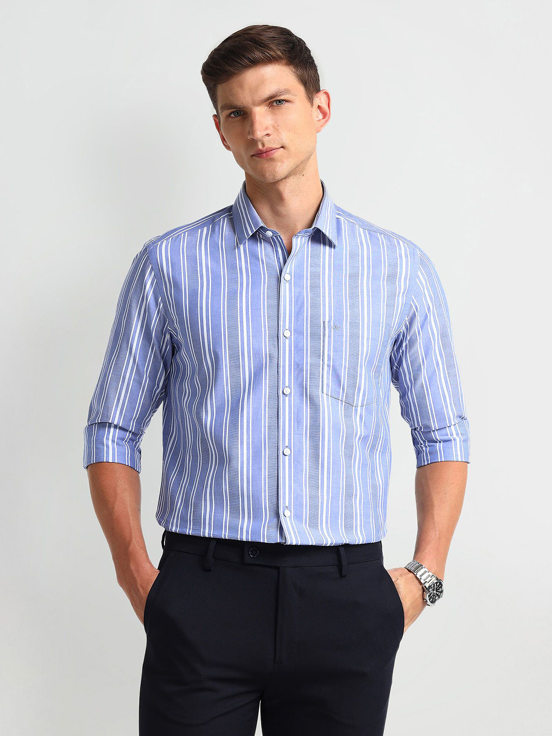 

Arrow Men Modern Spread Collar Vertical Striped Cotton Slim Fit Formal Shirt, Blue