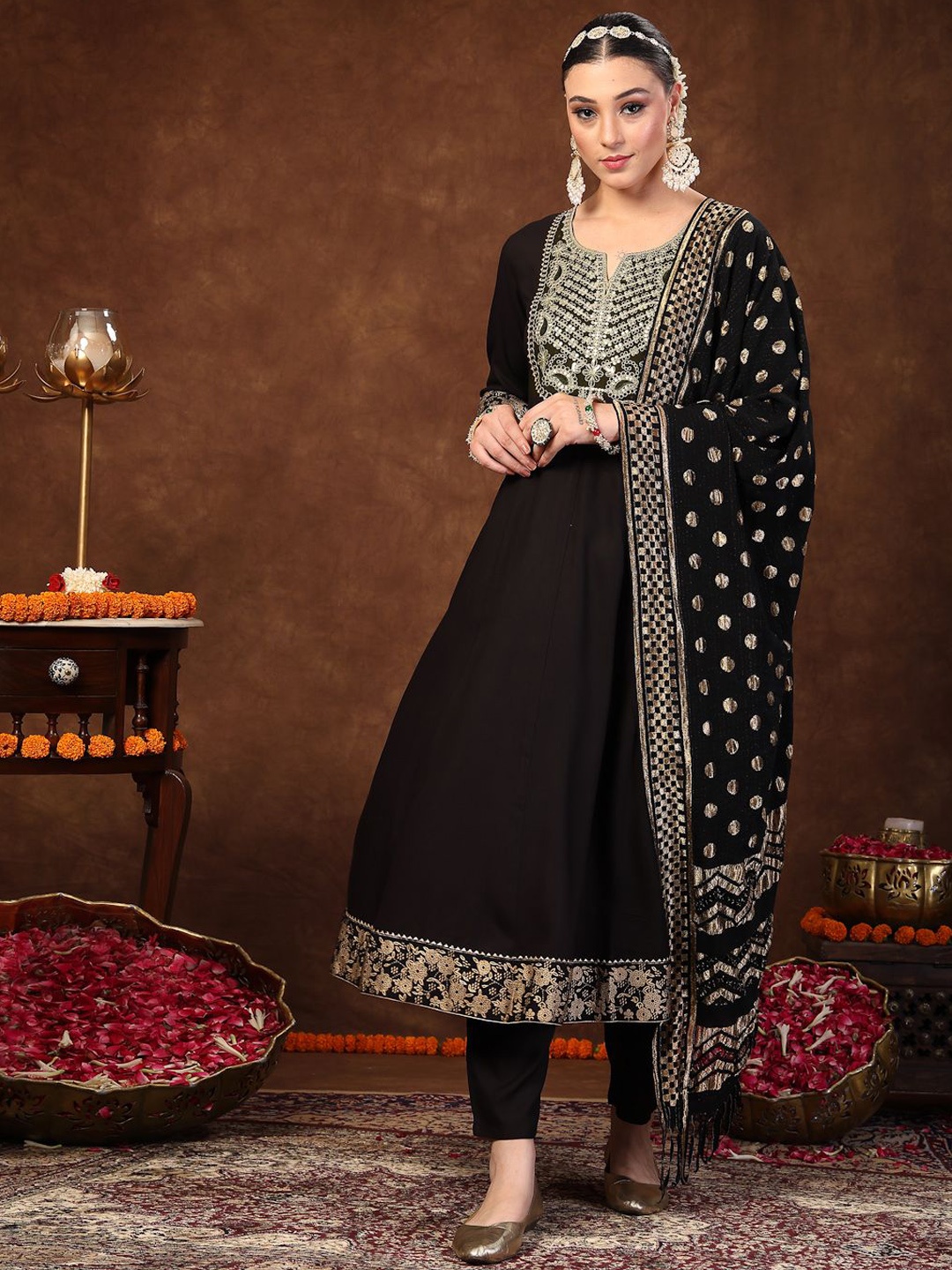 

Stylum Black & Gold Toned Floral Yoke Design Anarkali Kurta & Trousers With Dupatta