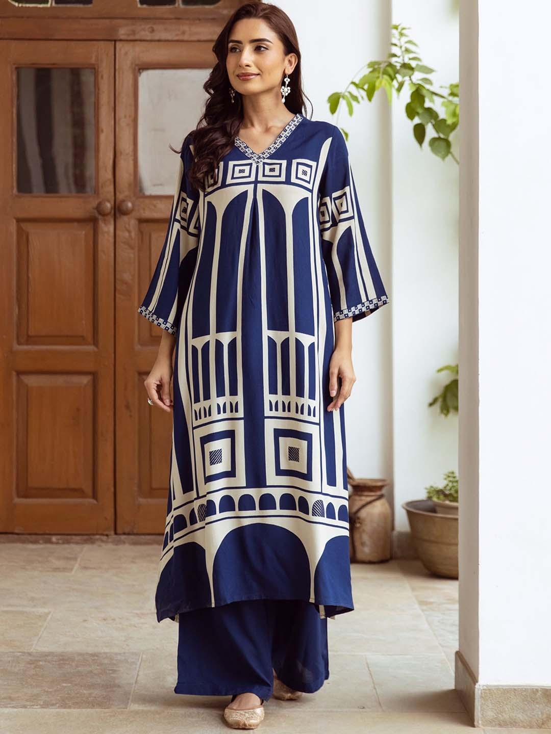 

AUTUMN LANE Geometric Printed V-Neck Pure Cotton A-Line Kurta With Palazzos, Blue