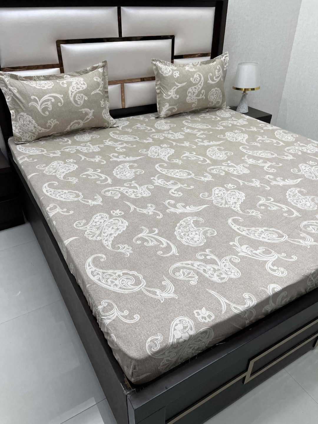 

Pure Decor Sapphire Green 400 TC Pure Cotton Fitted King Bedsheet with 2 Pillow Covers