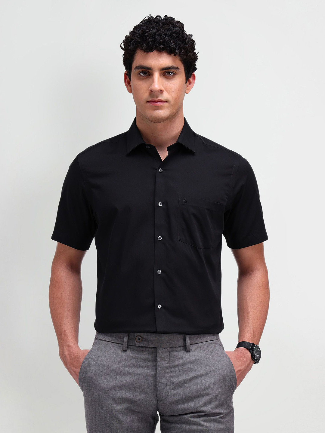 

Arrow Men Classic Spread Collar Horizontal Striped Cotton Formal Shirt, Black