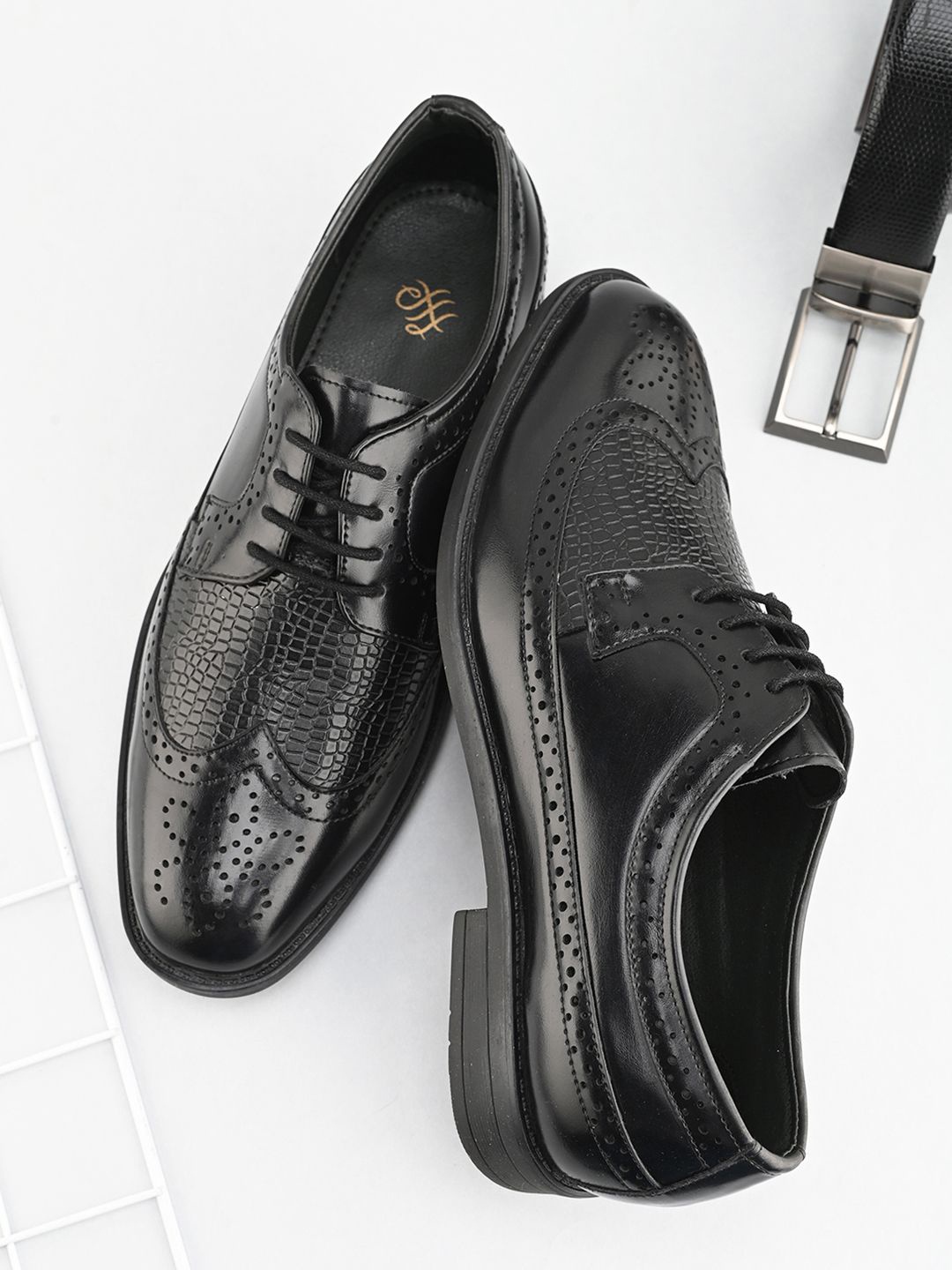 

House of Pataudi Men Textured Formal Brogue, Black