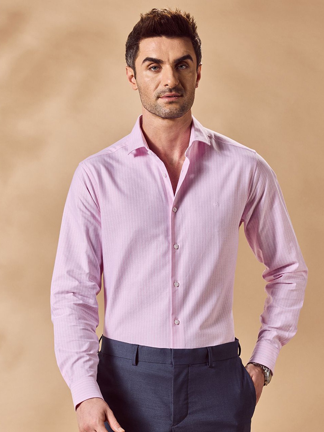 

Aldeno Men Comfort Spread Collar Vertical Striped Cotton Casual Shirt, Peach