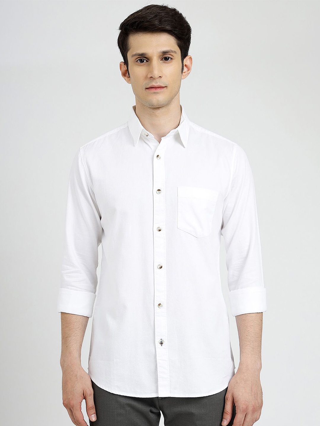 

JADE BLUE Men Cutaway Collar Solid Cotton Slim Fit Casual Shirt, White