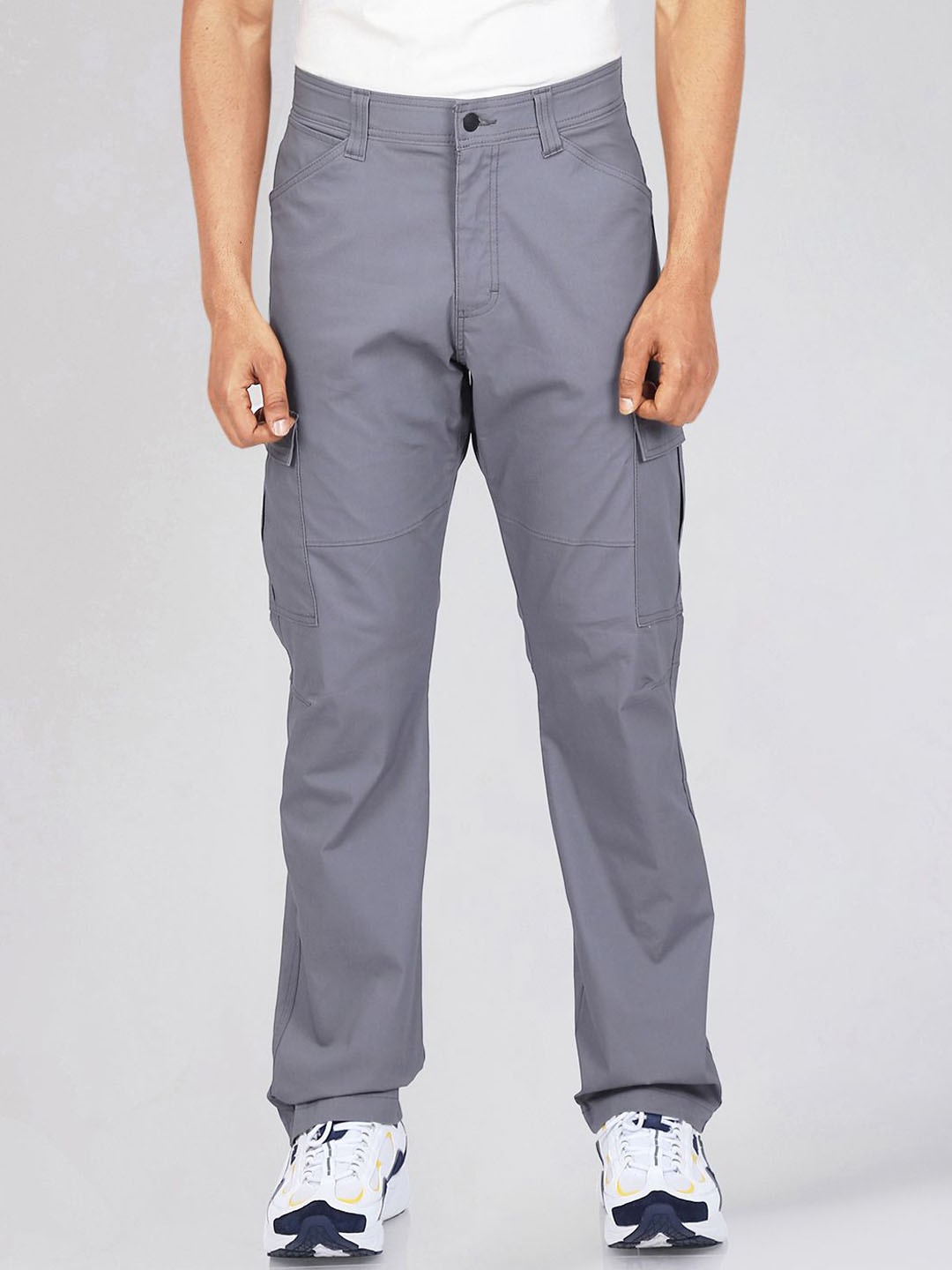 

Wrangler Men Straight Fit Cargos Trousers, Grey