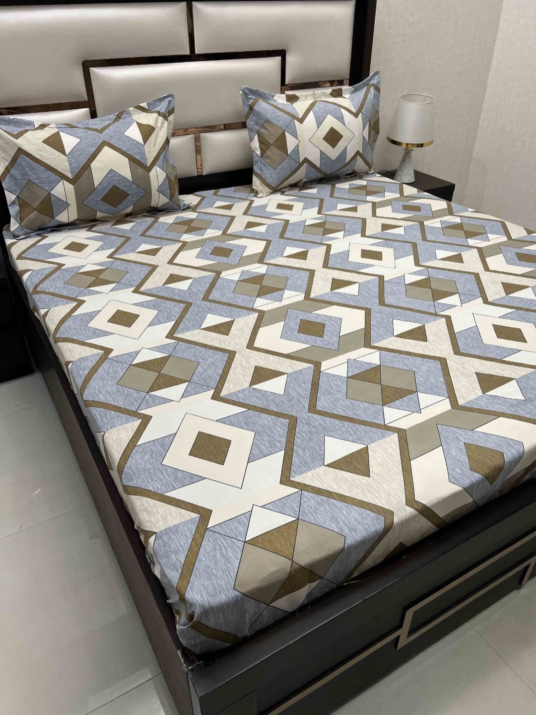 

Pure Decor Off White Printed 260 TC Microfiber Double Queen Bedsheet & 2 Pillow Covers