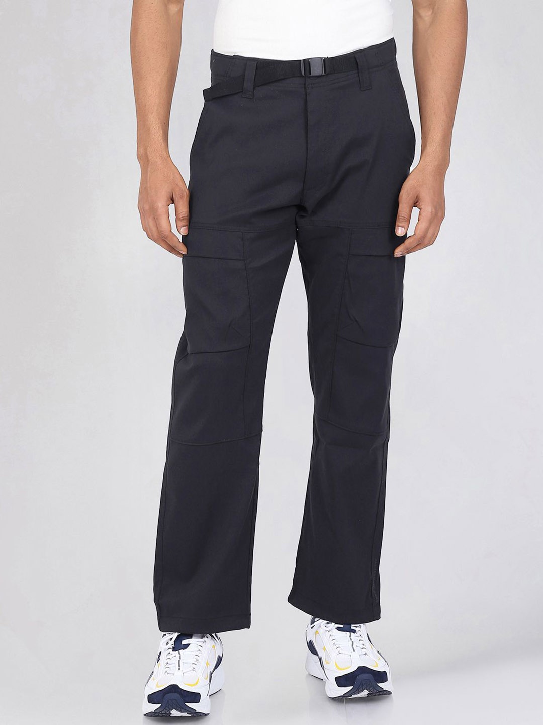 

Wrangler Men Relaxed Loose Fit Cargos Trousers, Black
