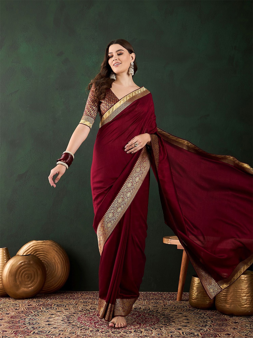 

Sangria Wooven Design Saree With Blouse Piece, Maroon