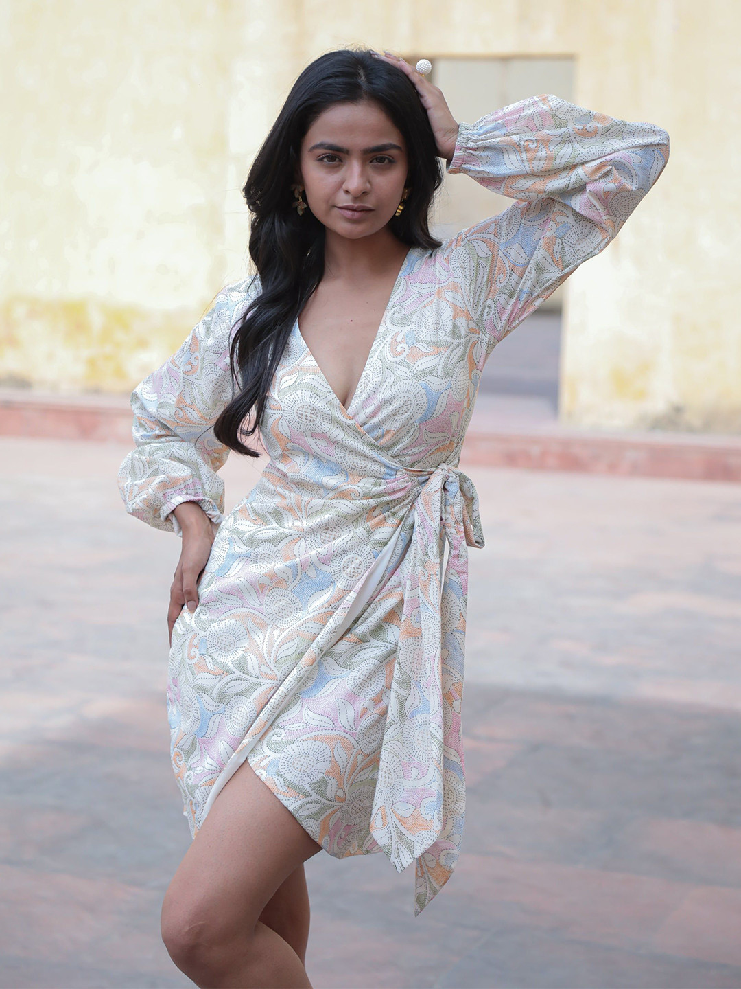 

MOONSTRUCK Printed Bishop Sleeve Wrap Dress, White