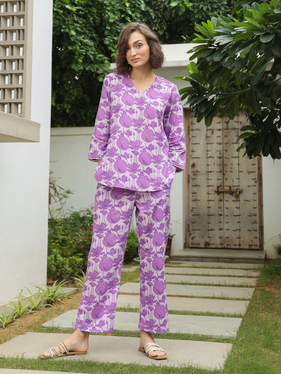 

JISORA Purple Floral Printed V-Neck Pure Cotton Top & Trousers