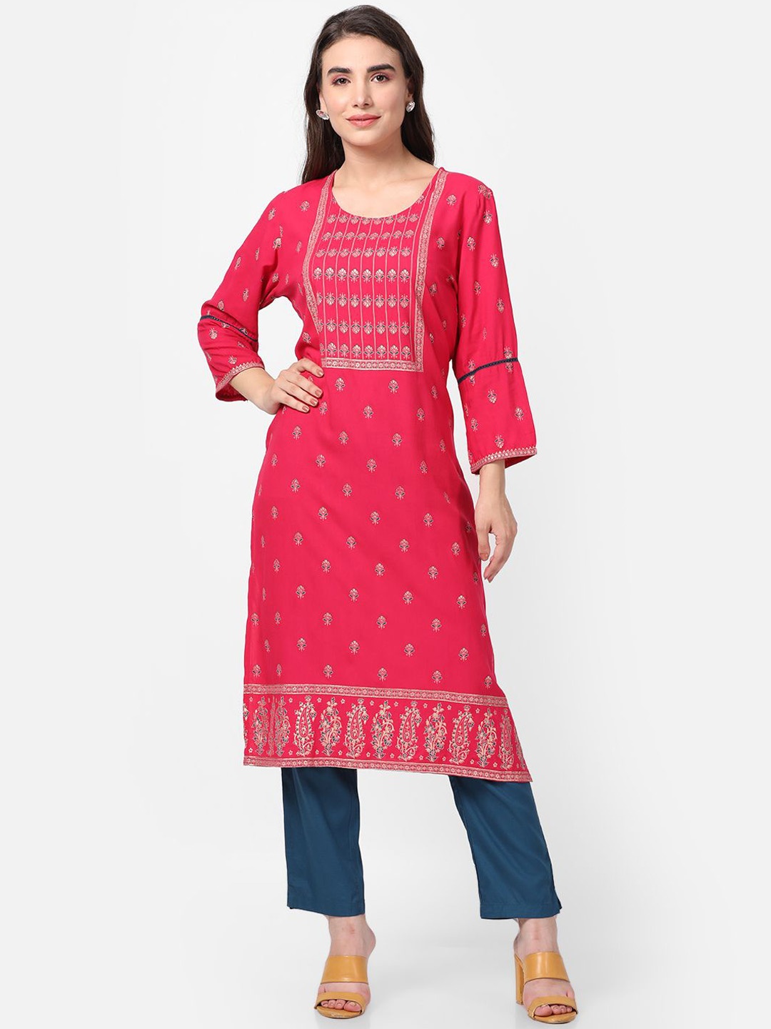 

Shree Floral Printed Liva Straight Kurta with Trousers, Magenta