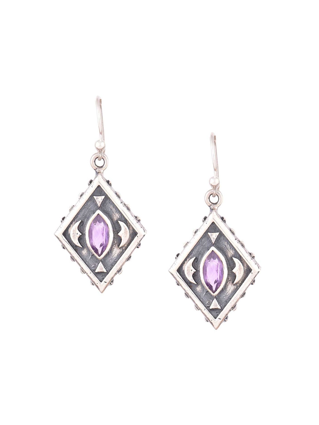 

Indianshelf 92.5 Sterling Silver Contemporary Drop Earrings