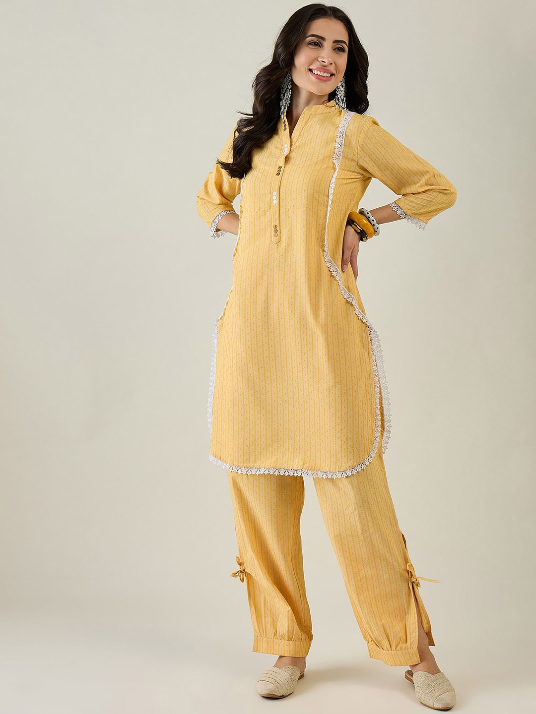 

Madhuni Geometric Printed Mandarin Collar Lace Detail Pure Cotton Kurta With Trouser, Yellow