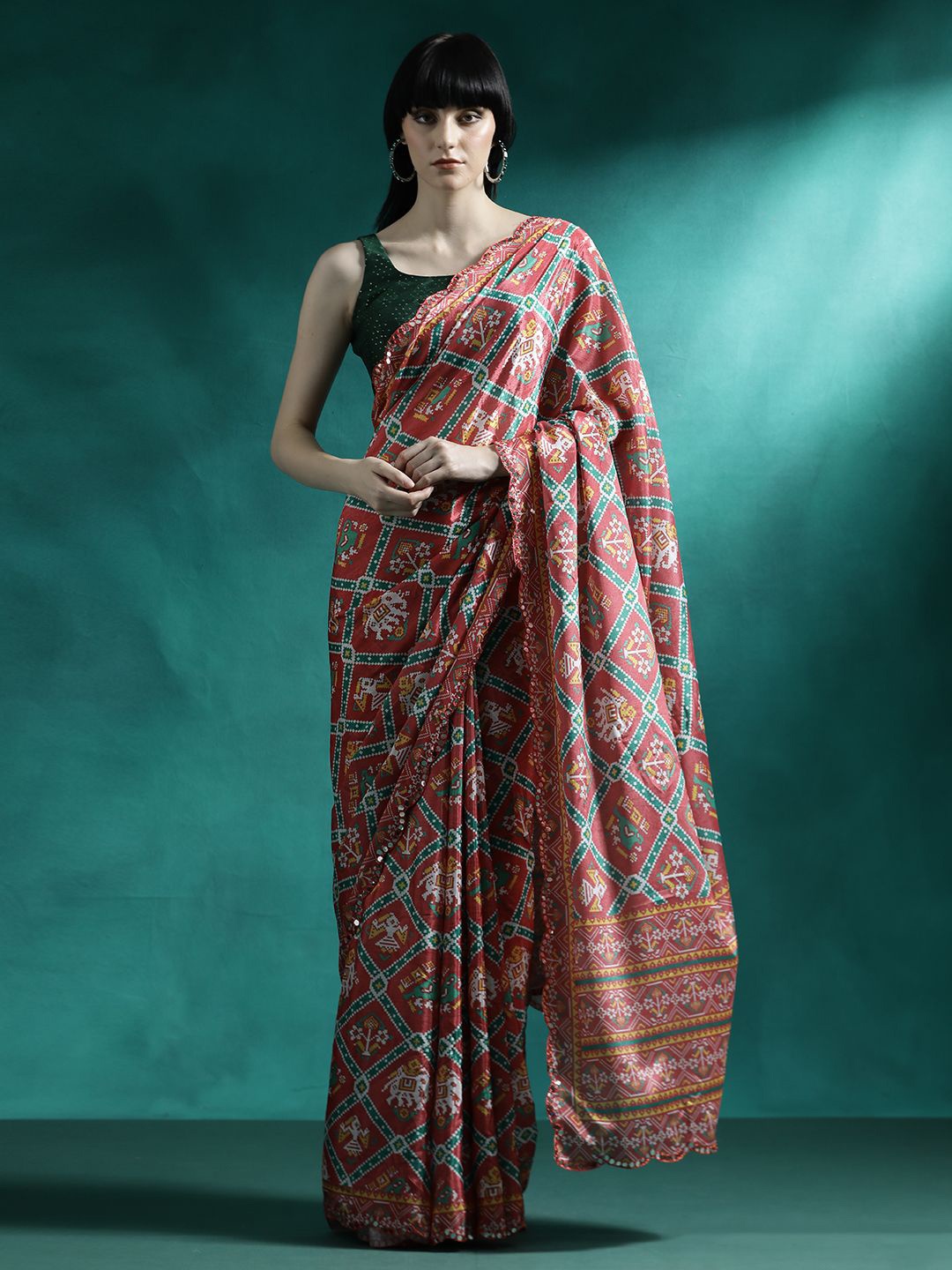 

Sangria Printed & Embroidered Chinon digital print Saree With Blouse, Red