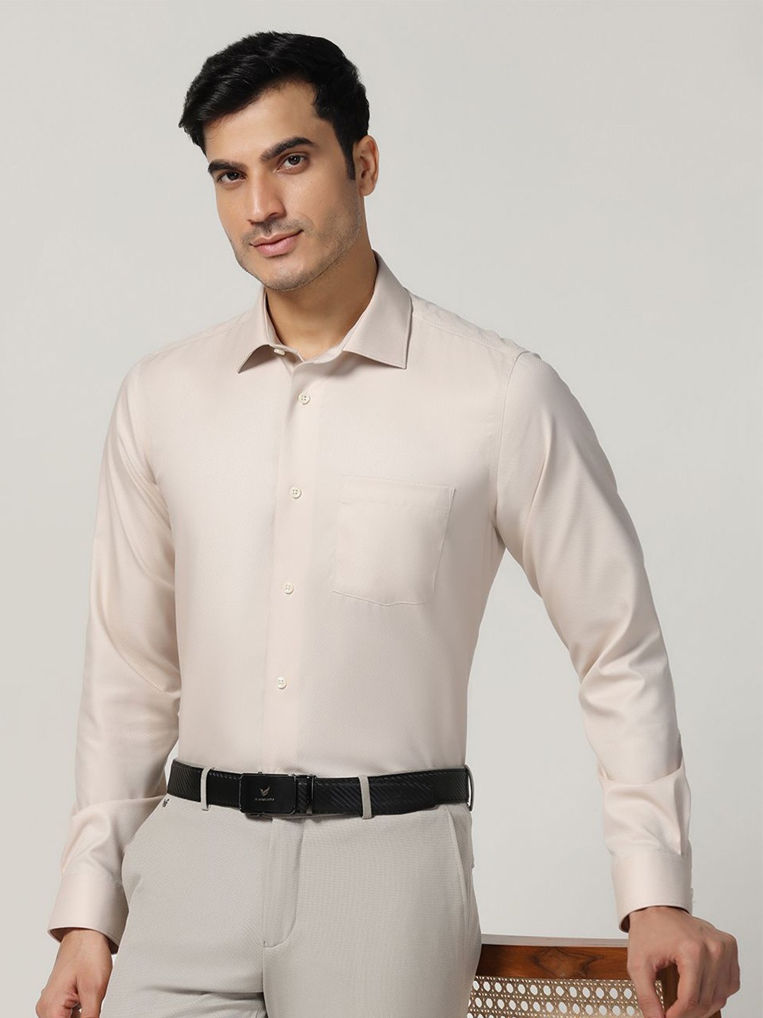 

Blackberrys Men India Spread Collar Textured Cotton Slim Fit Casual Shirt, Cream