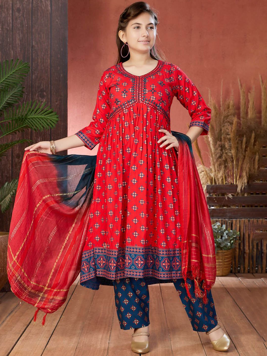 

BAESD Girls Ethnic Motifs Printed V-Neck Mirror Work Cotton Anarkali Kurta, Red