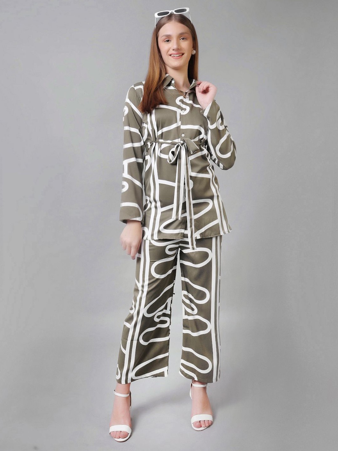 

Softwrap Abstract Printed Belted Co-Ord Set, Green