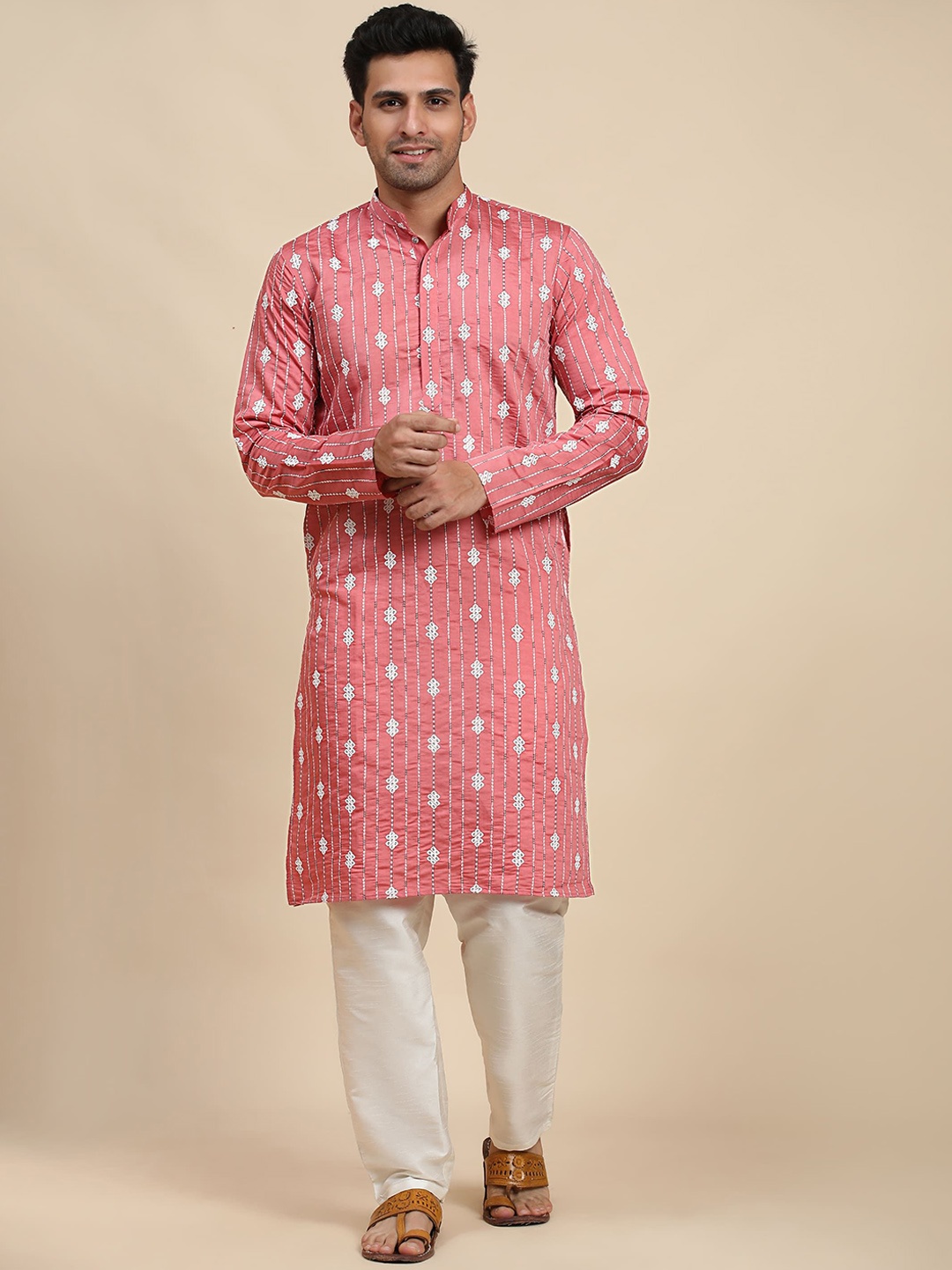 

Rawayi Mandarin Collar Ethnic Motifs Thread Work Atraight Kurta, Pink
