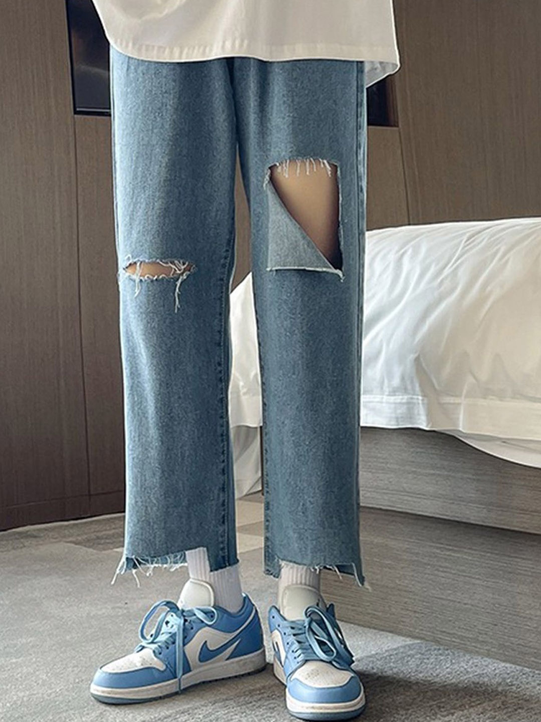 

StyleCast Men Straight Fit Highly Distressed Jeans, Blue