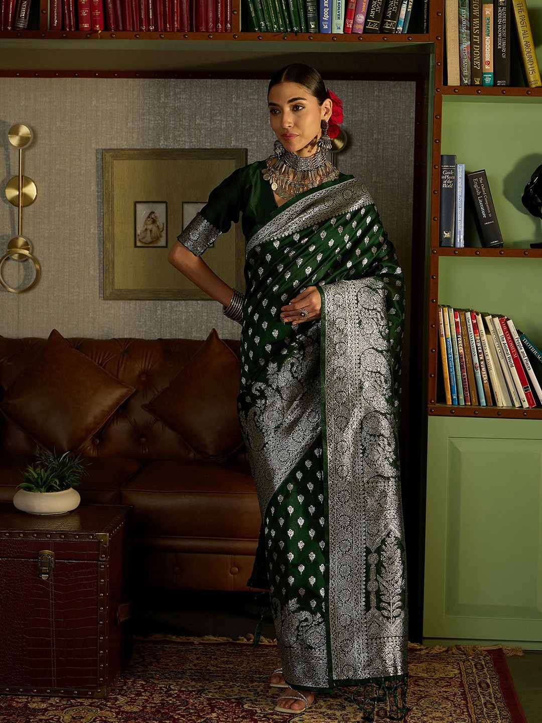 

Dori Woven Design Zari Silk Blend Saree, Green