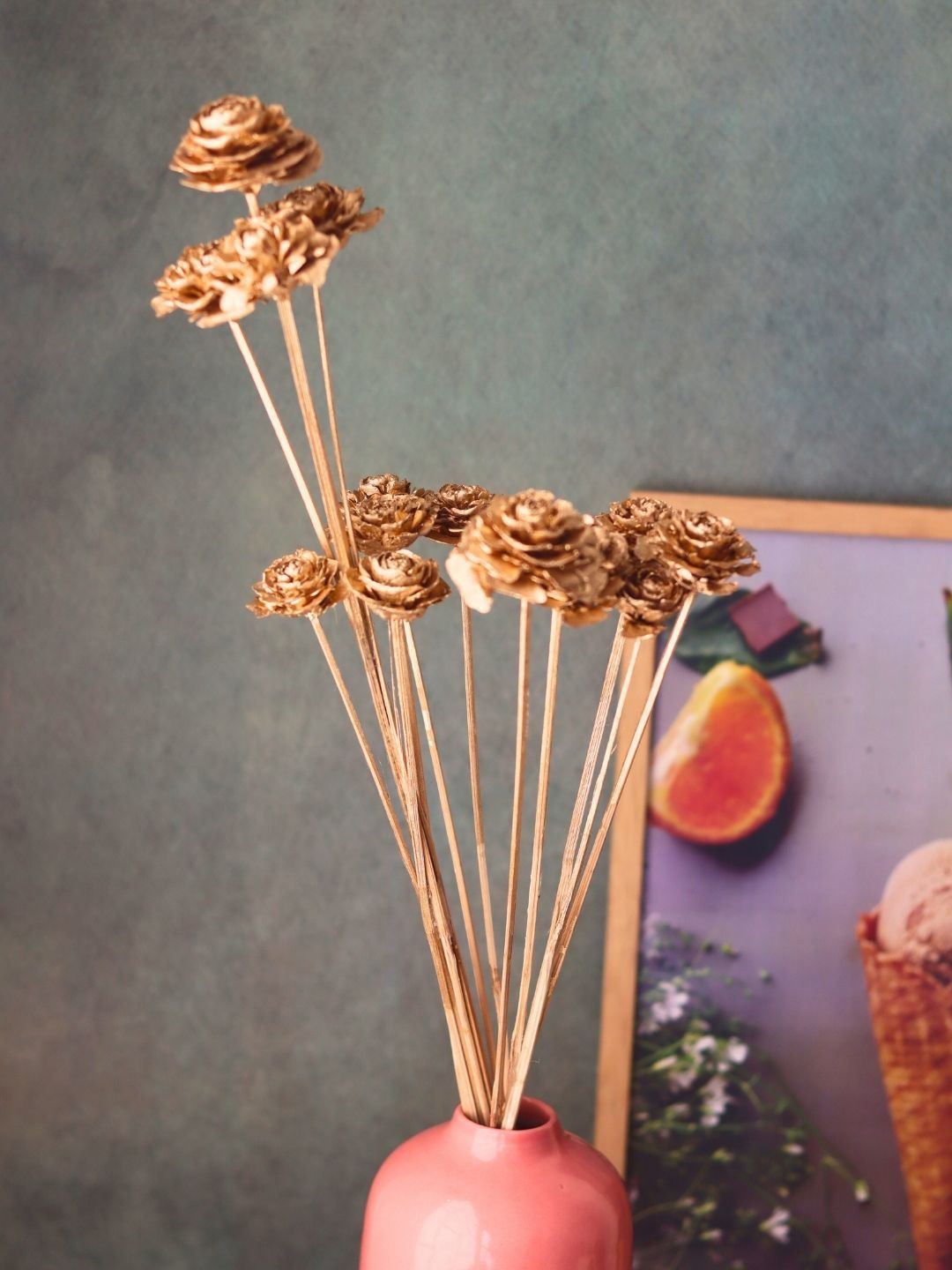 

WEAVING HOMES Brown Bunch of Gold Cedar Wood Roses