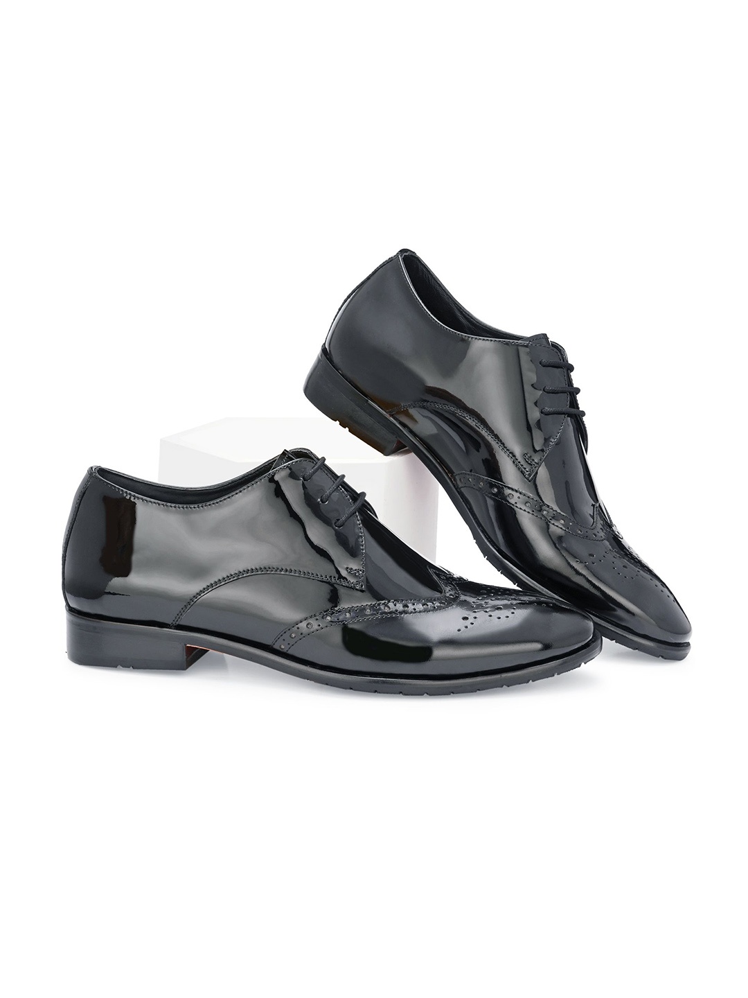

Harrykson London Men Solid Leather Round Toe Formal Derbys, Black