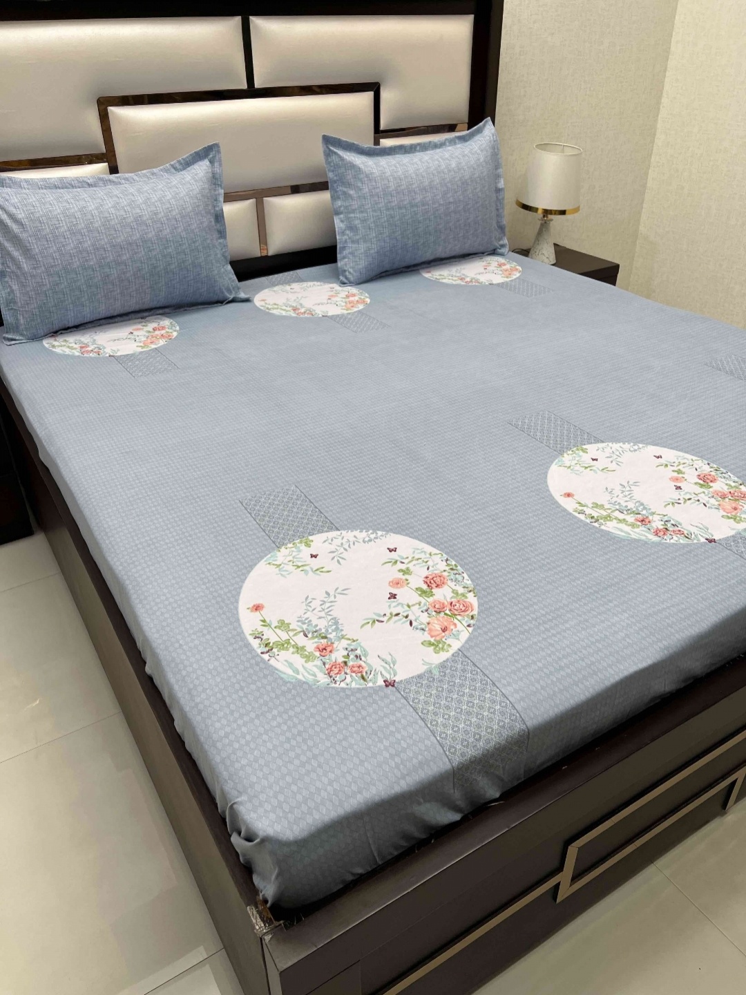 

Pure Decor Manor Blue Floral Printed 300 TC Fitted King Bedsheet with 2 Pillow Covers