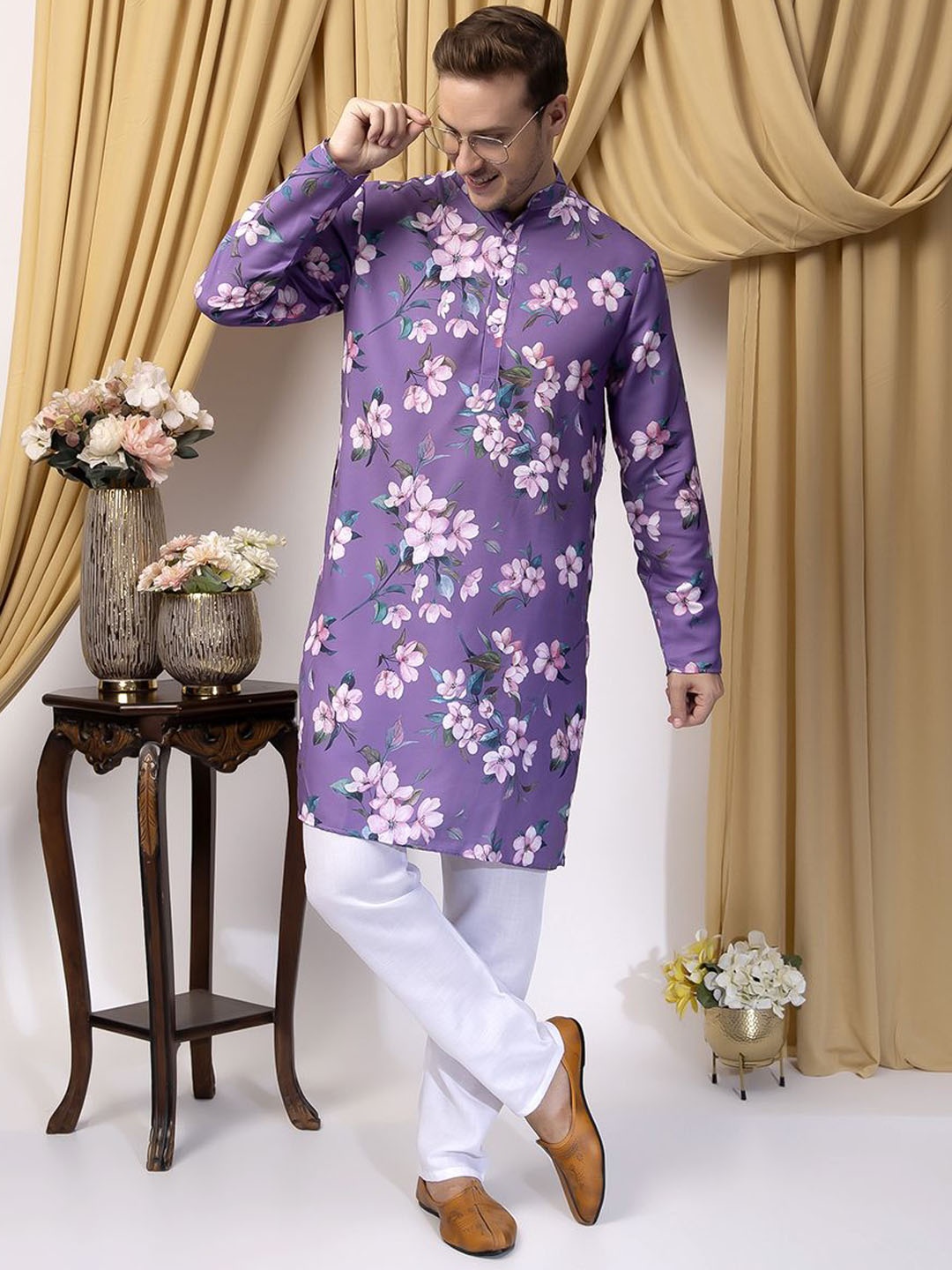 

Hangup Floral Printed Mandarin Collar Regular Kurta With Pyjama, Purple