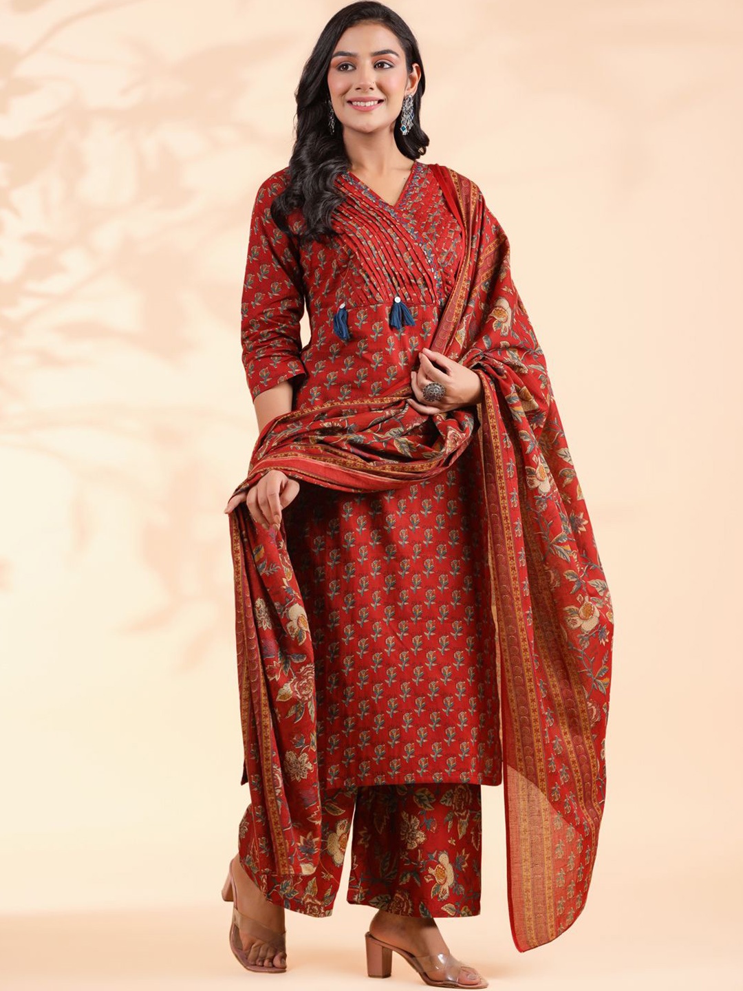 

Vbuyz Floral Printed Regular Sequinned Pure Cotton Kurta With Palazzos & Dupatta, Maroon