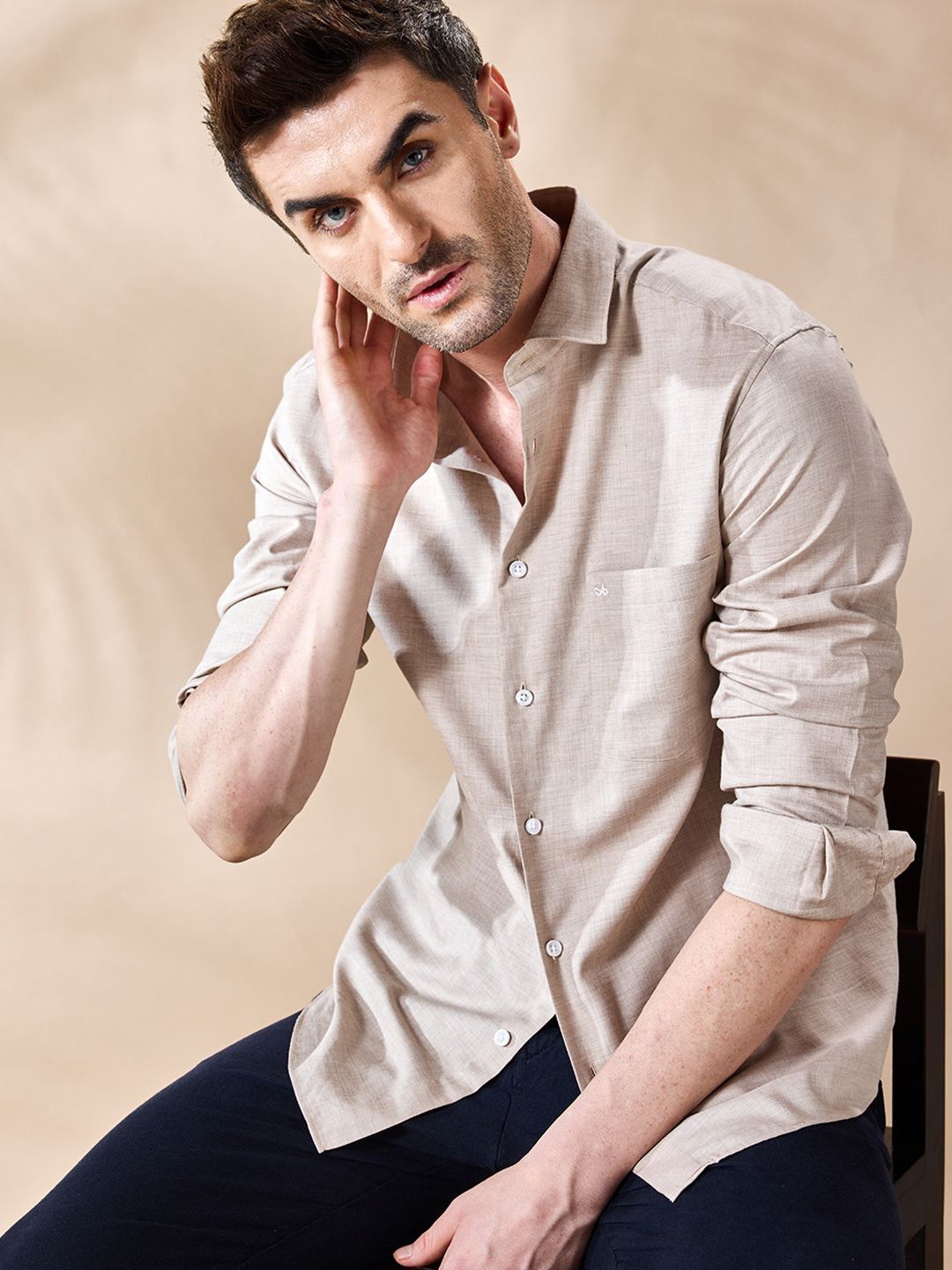 

Aldeno Men Comfort Spread Collar Solid Cotton Casual Shirt, Beige