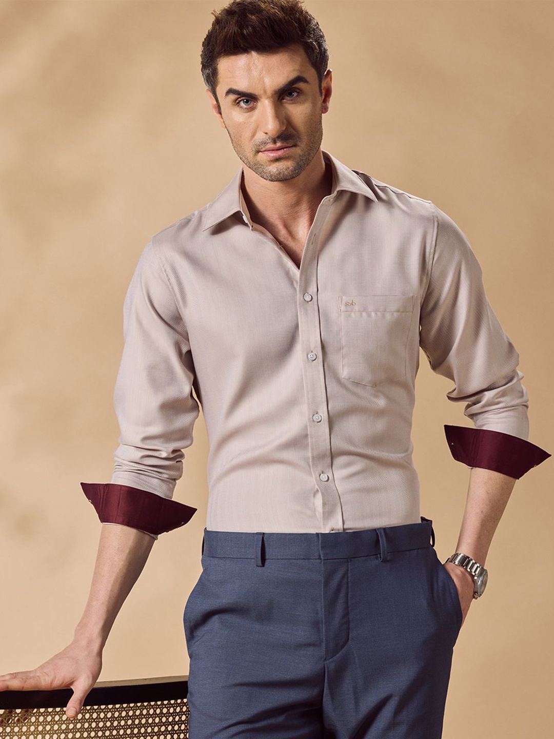 

Aldeno Men India Spread Collar Textured Cotton Slim Fit Casual Shirt, Beige