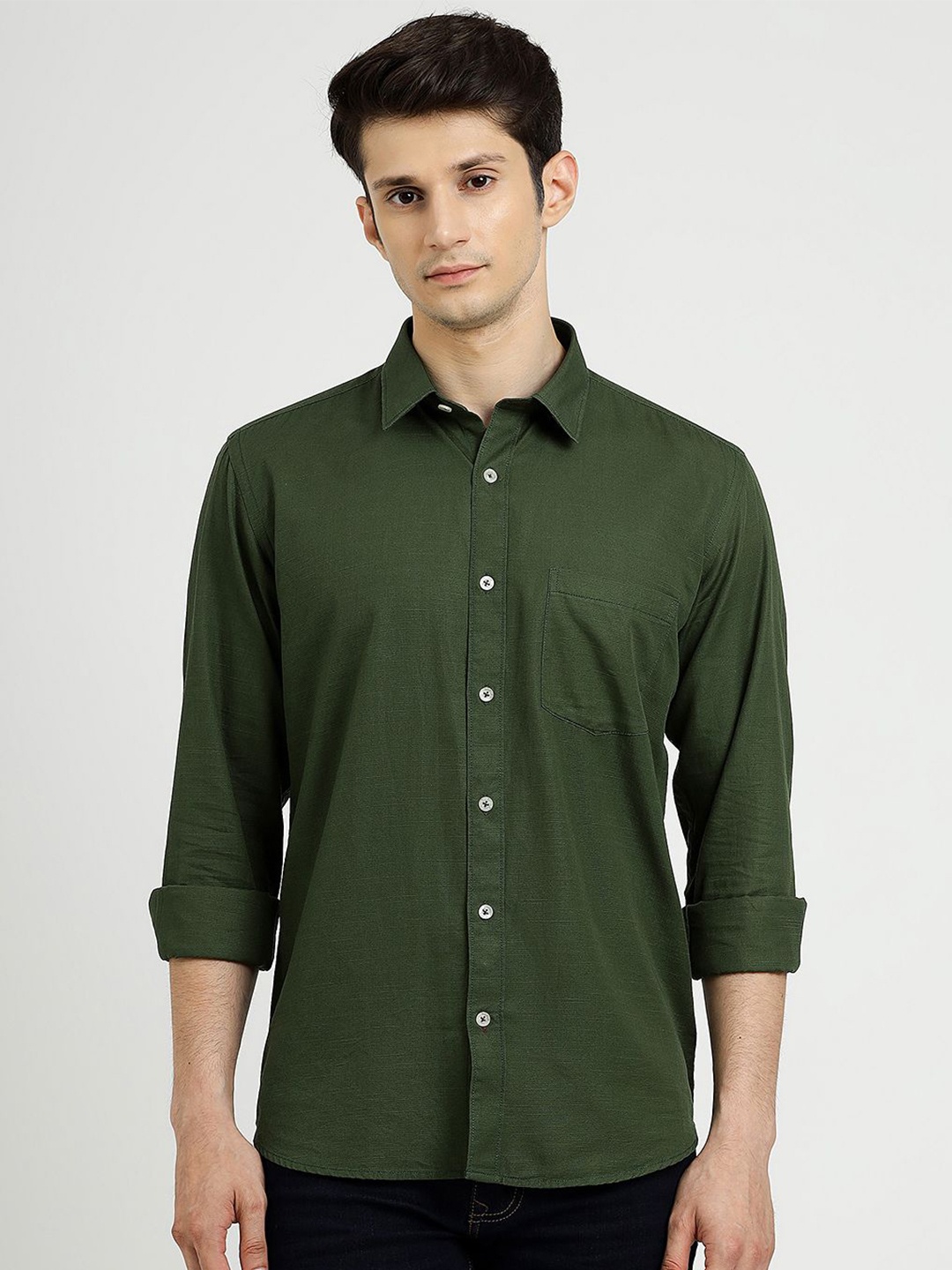 

JADE BLUE Men Cutaway Collar Solid Cotton Tailored Fit Casual Shirt, Green