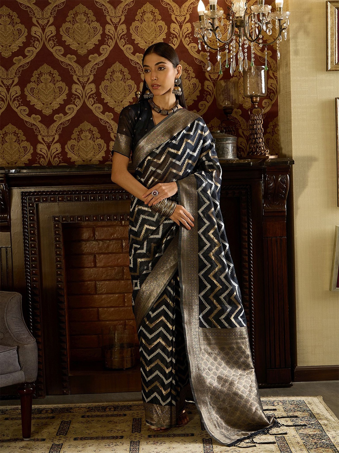 

Sangria Ethnic Motifs Woven Design Banarasi Saree With Unstitched Blouse, Black