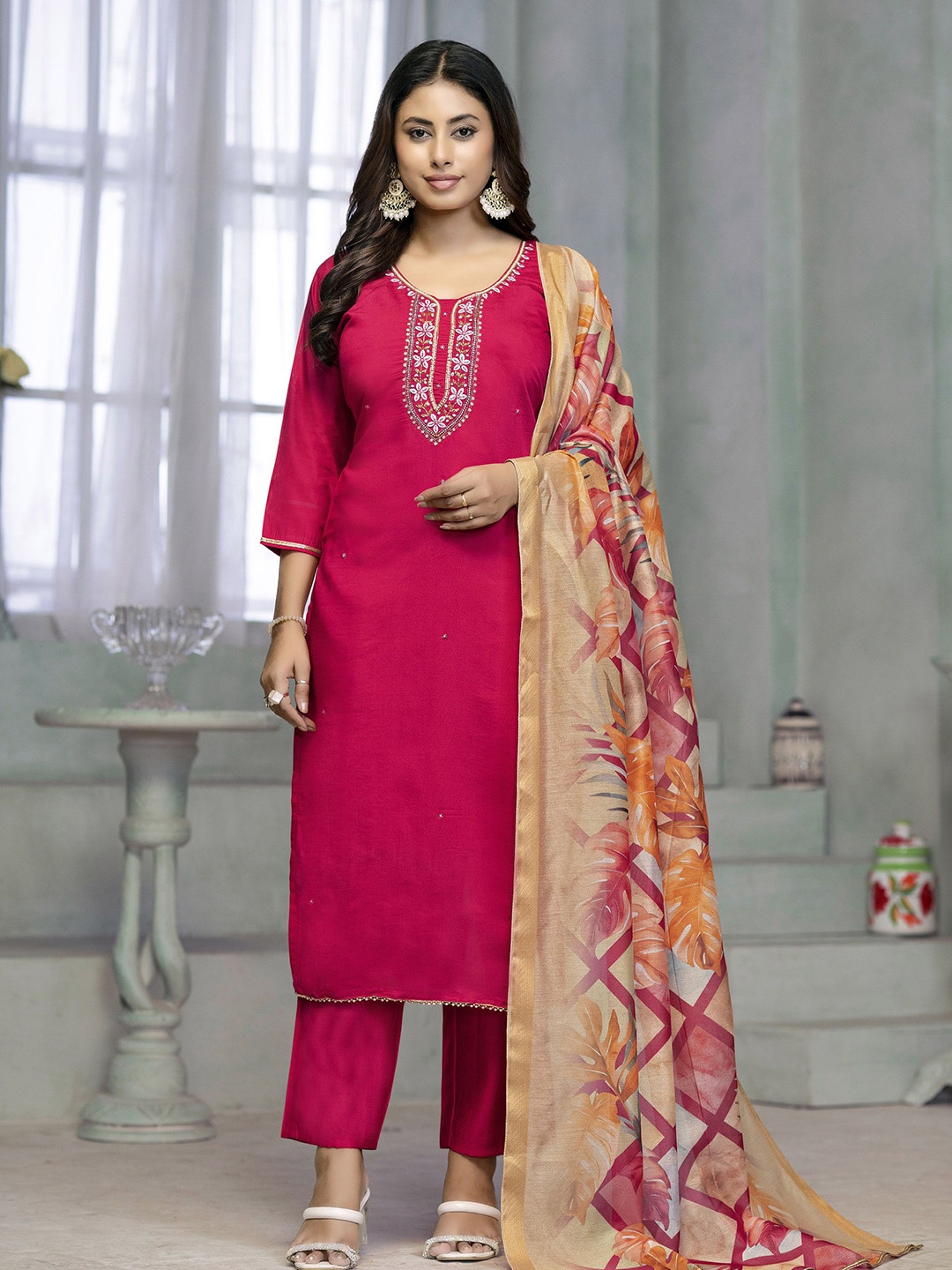 

Maroosh Women Embellished Kurta with Trousers & Dupatta, Pink