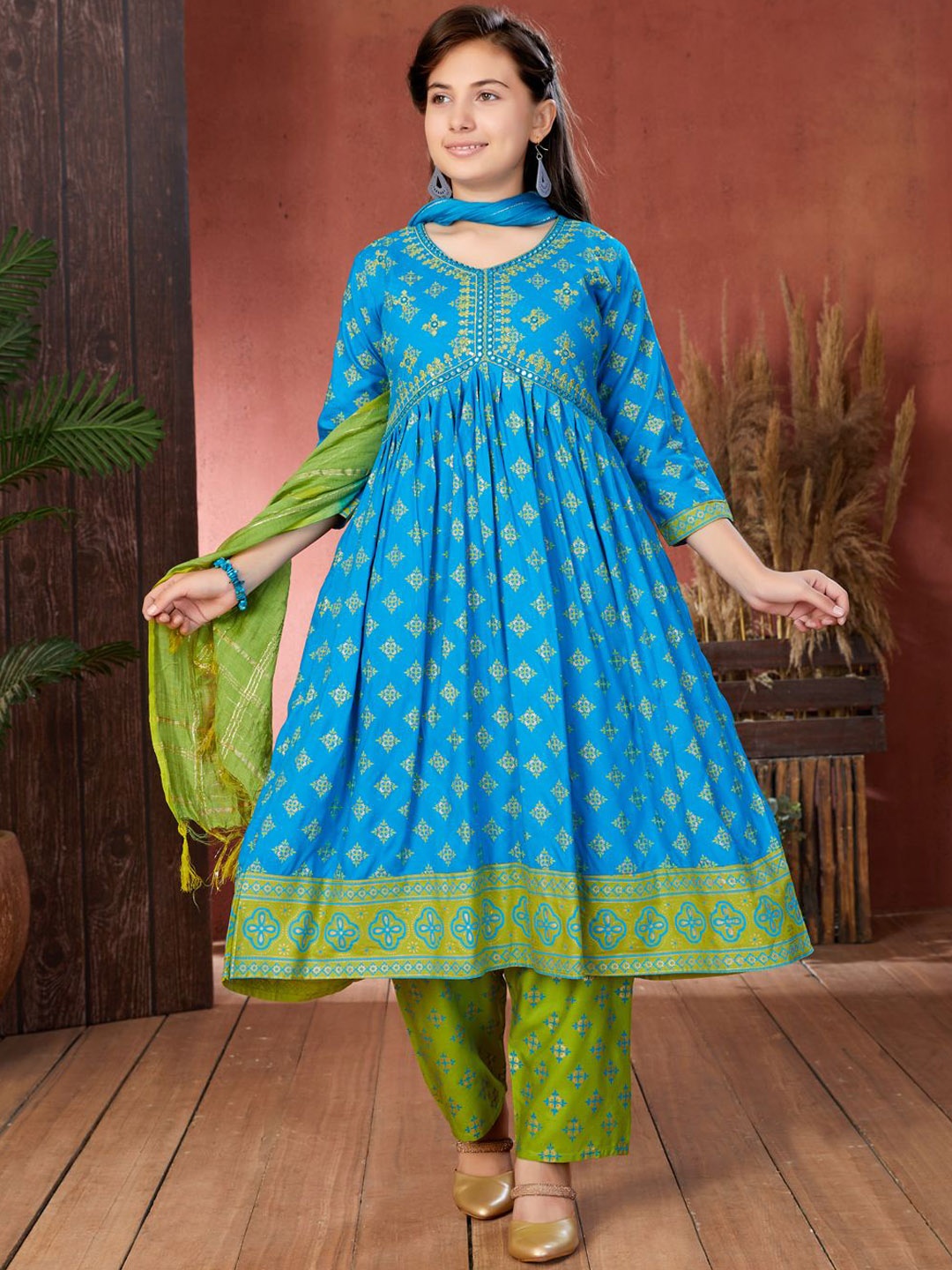 

BAESD Girls Ethnic Motifs Printed Empire Anarkali Kurta, Blue