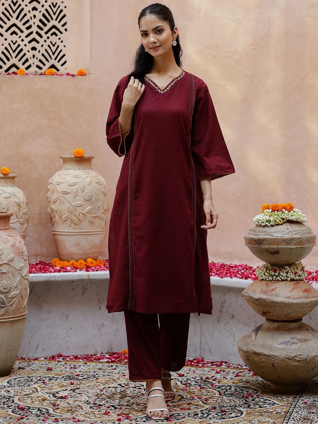 

Sangria Embroidered Thread Work V-Neck A Line Kurta With Trousers, Maroon