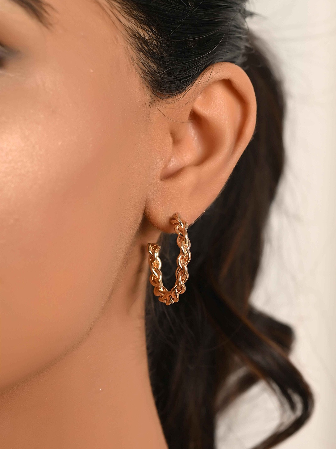 

Raf the label Gold-Plated Rope Textured Circular Half Hoop Earrings